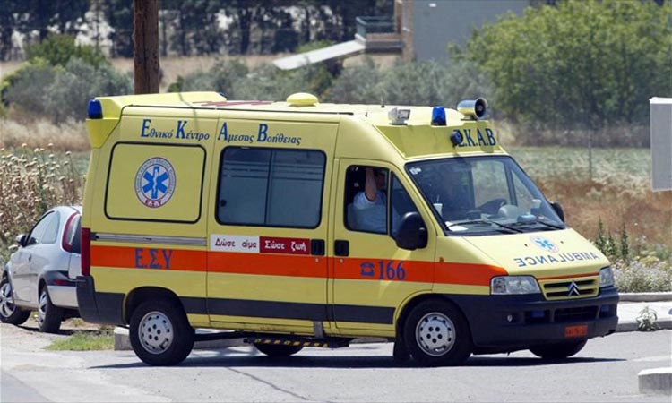 Ελλάδα – Βρέφος έχασε την ζωή του όταν το χτύπησε αυτοκίνητο